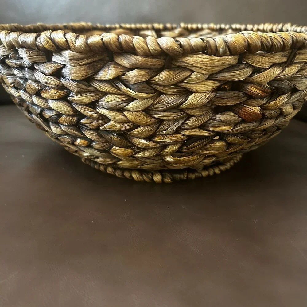 New Rare Large Rattan Artisanal Hand Woven French Country Style Bread Basket